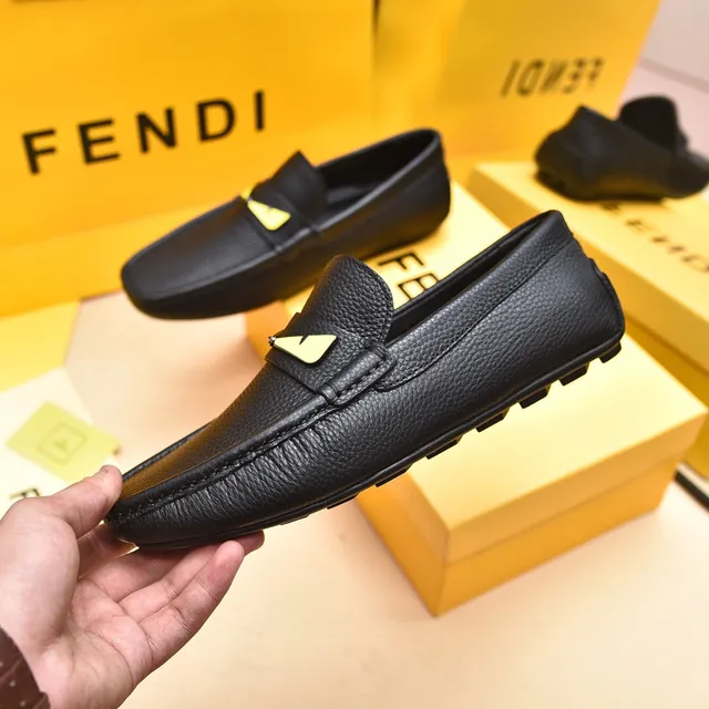 Fendi Monster أسود ذهبي جلد مقشف سكيب أون لوفر 7