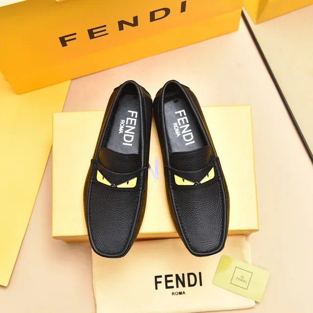 Fendi Monster أسود ذهبي جلد مقشف سكيب أون لوفر 9