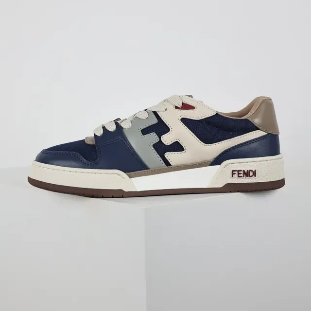 Fendi Navy Beige 低帮分层纺织皮革鞋面生活方式运动鞋 9