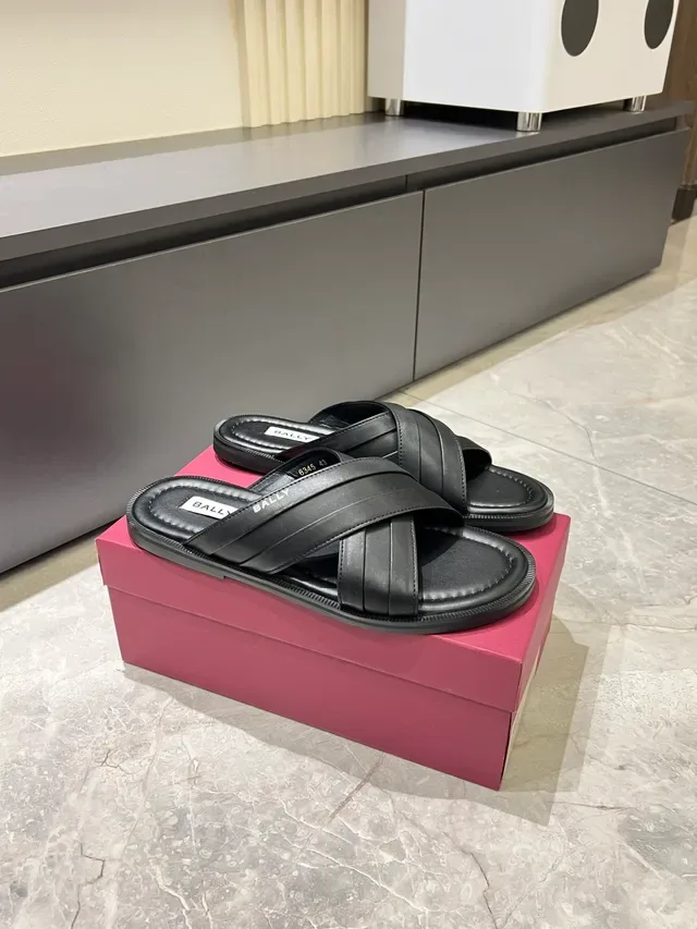 Bally Black White Crisscross Double Straps Padded Footbed Slippers 7