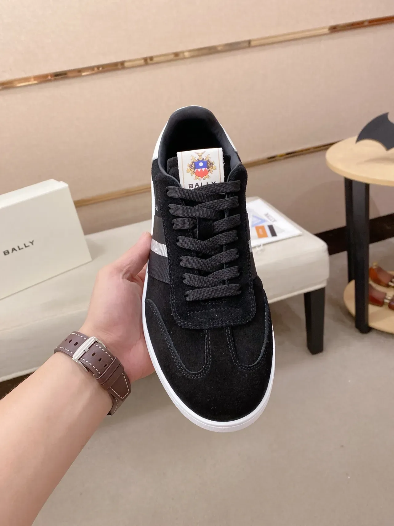 BALLY Sneaker Estilo de Vida Negro Blanco Ante Superior Rayas Laterales Bicolores Sneakers Estilo de Vida 5