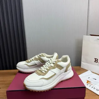 Bally أحذية رياضية أبيض وبيج بانلد أسلوب حياة