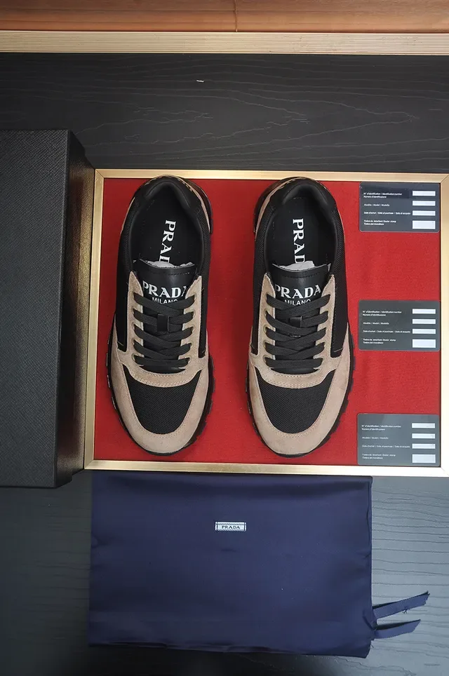 Sneakers lifestyle beige et noir en matière mixte low top 4