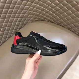 حذاء رياضي أسود وأحمر بولندي أكسنت لايف ستايل