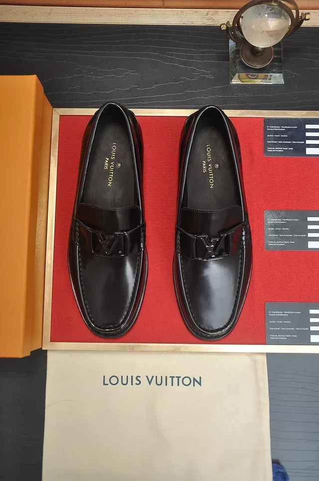 Black Glossy Leather Tassel Loafer 5