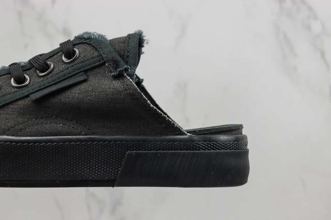 Chaussure de toile noire à lacets et à enfiler 7