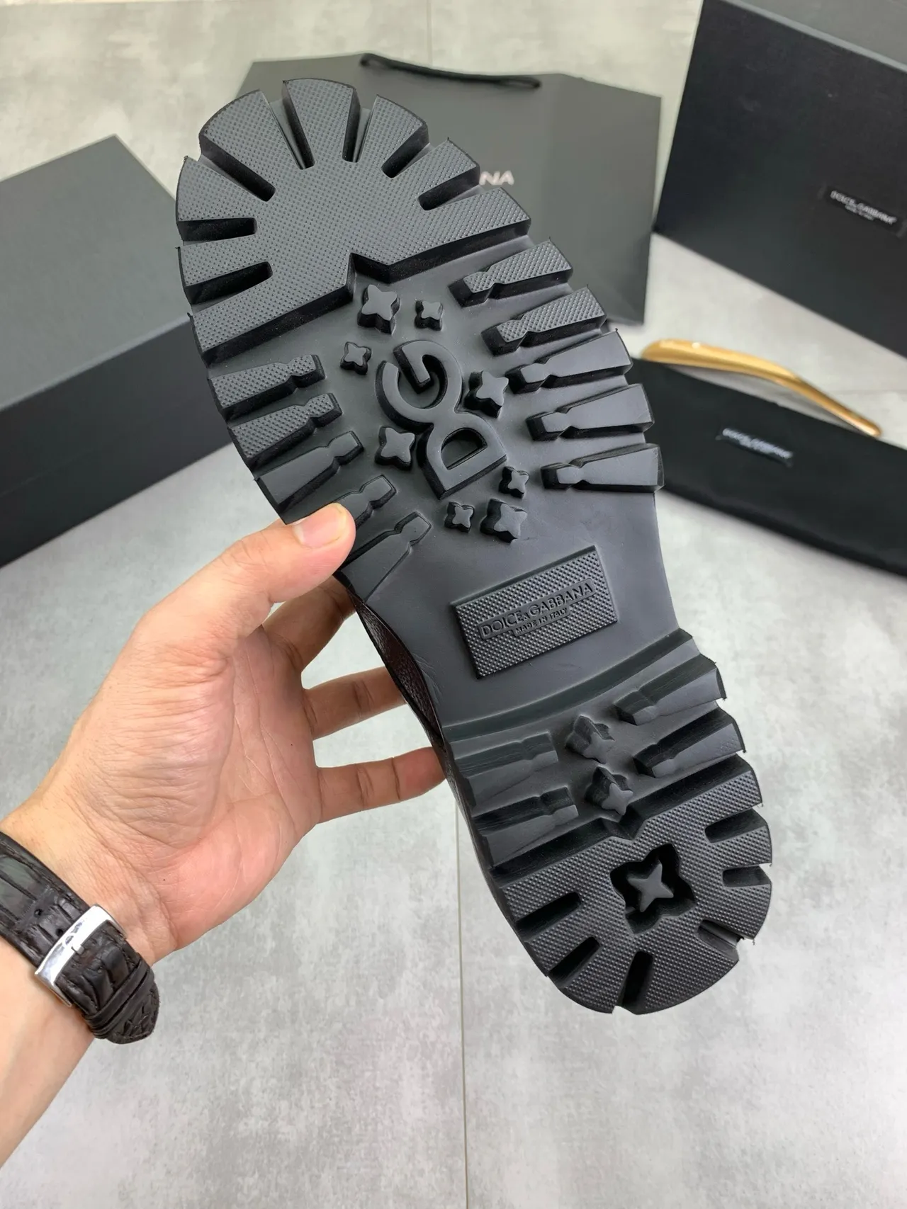 Chaussures Oxford en cuir granité noir avec semelle chunky à crampons 3