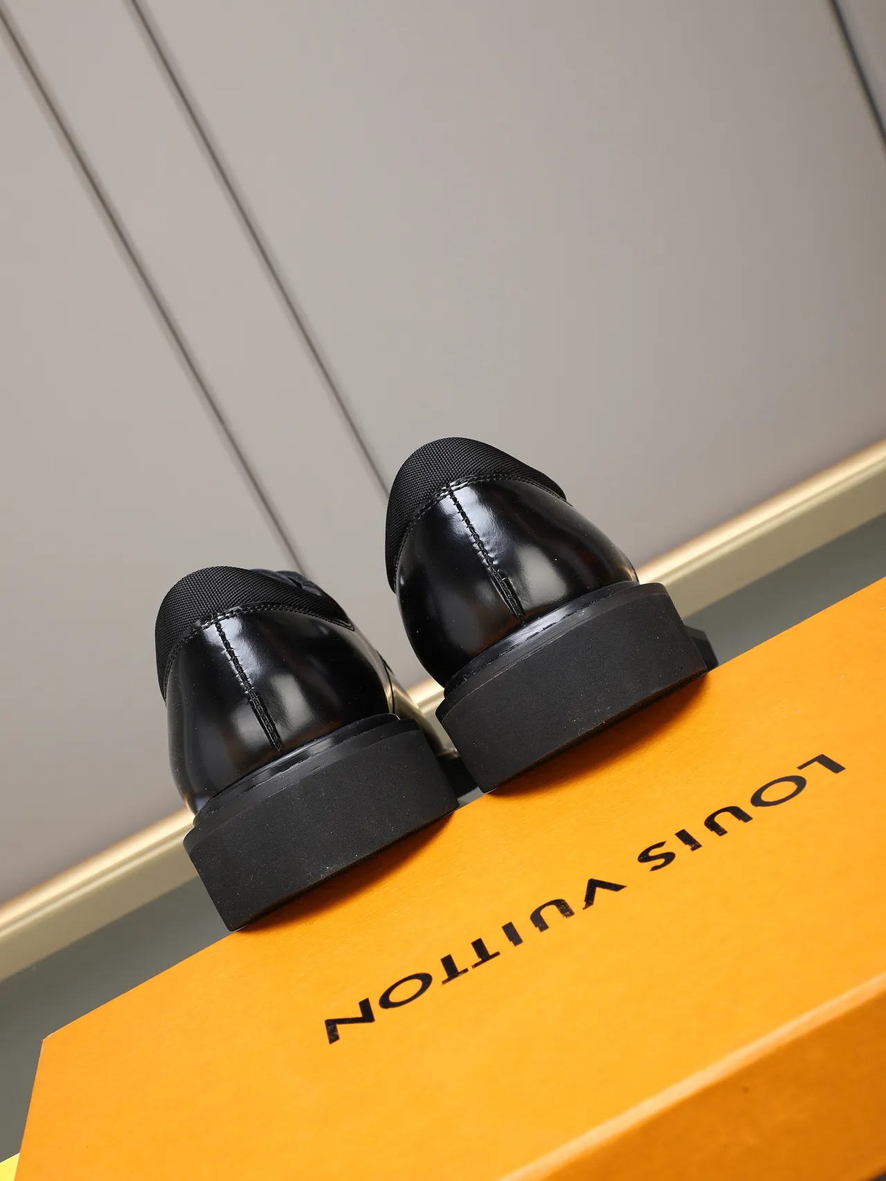 Black Polished Cap Toe Oxford Shoe 3