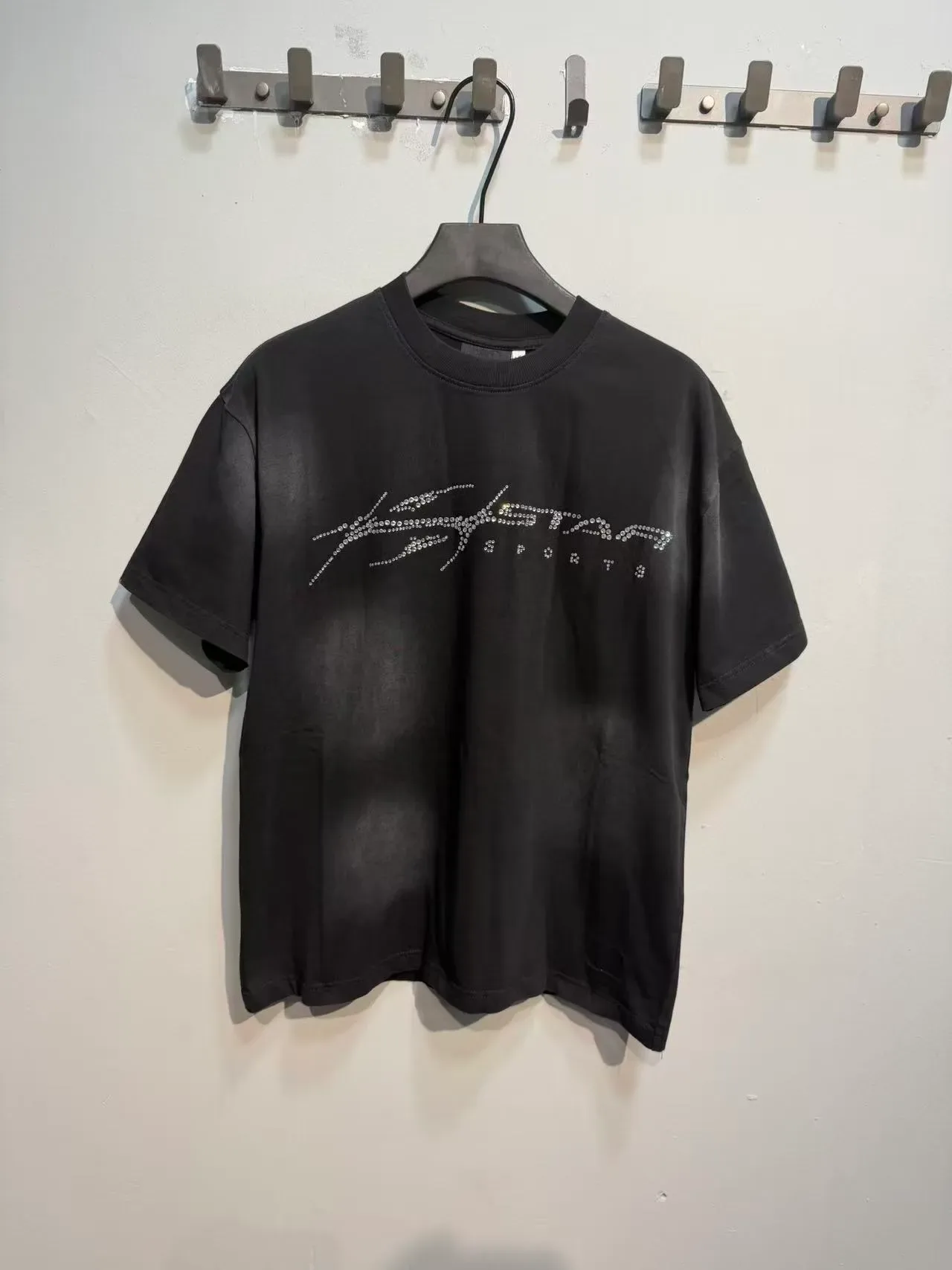 Black Rhinestone-Embellished Oversized Graphic T-Shirt 2
