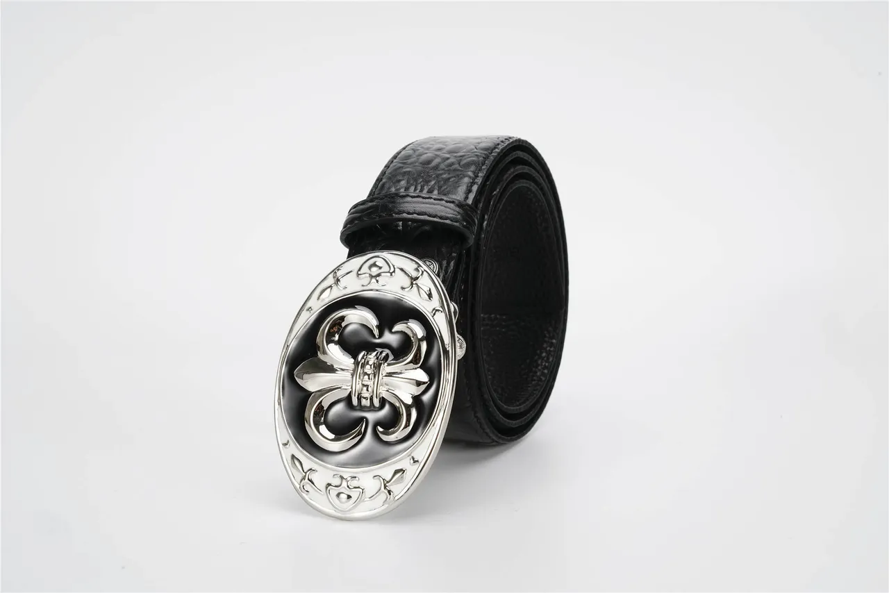 Ceinture en cuir noire avec boucle argentée fleur de lis ornée crocodile embossé 7