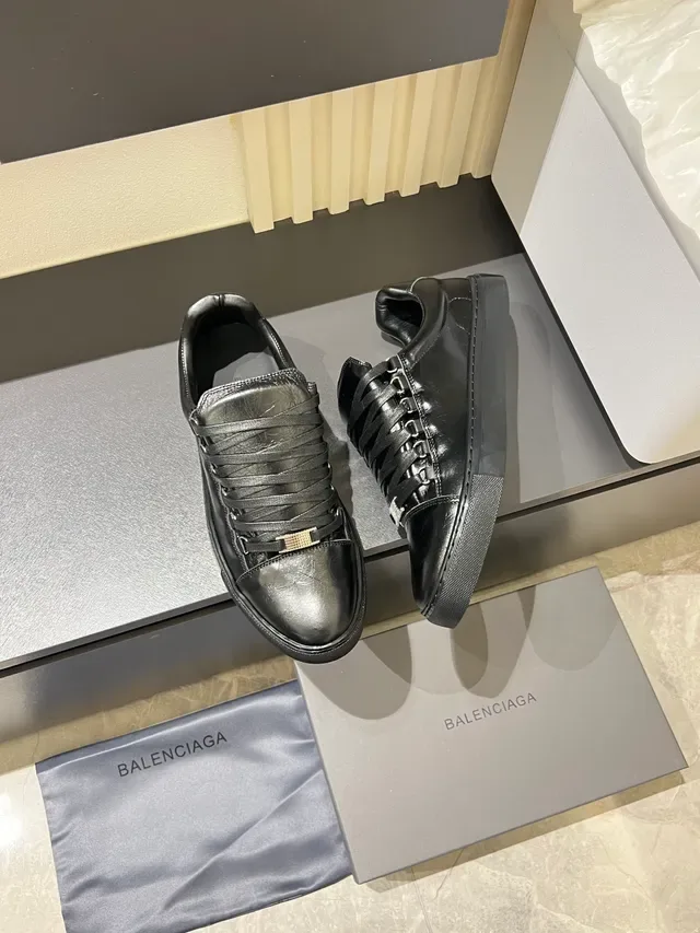 Black Smooth Leather Low-Top Platform Sneakers 4
