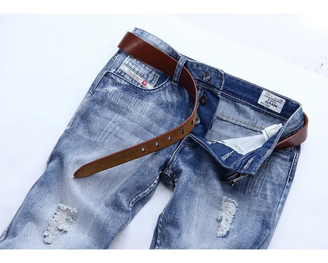 Shorts de Denim Azul Negro con Lavado Medio y Dobladillo Acanalado 9