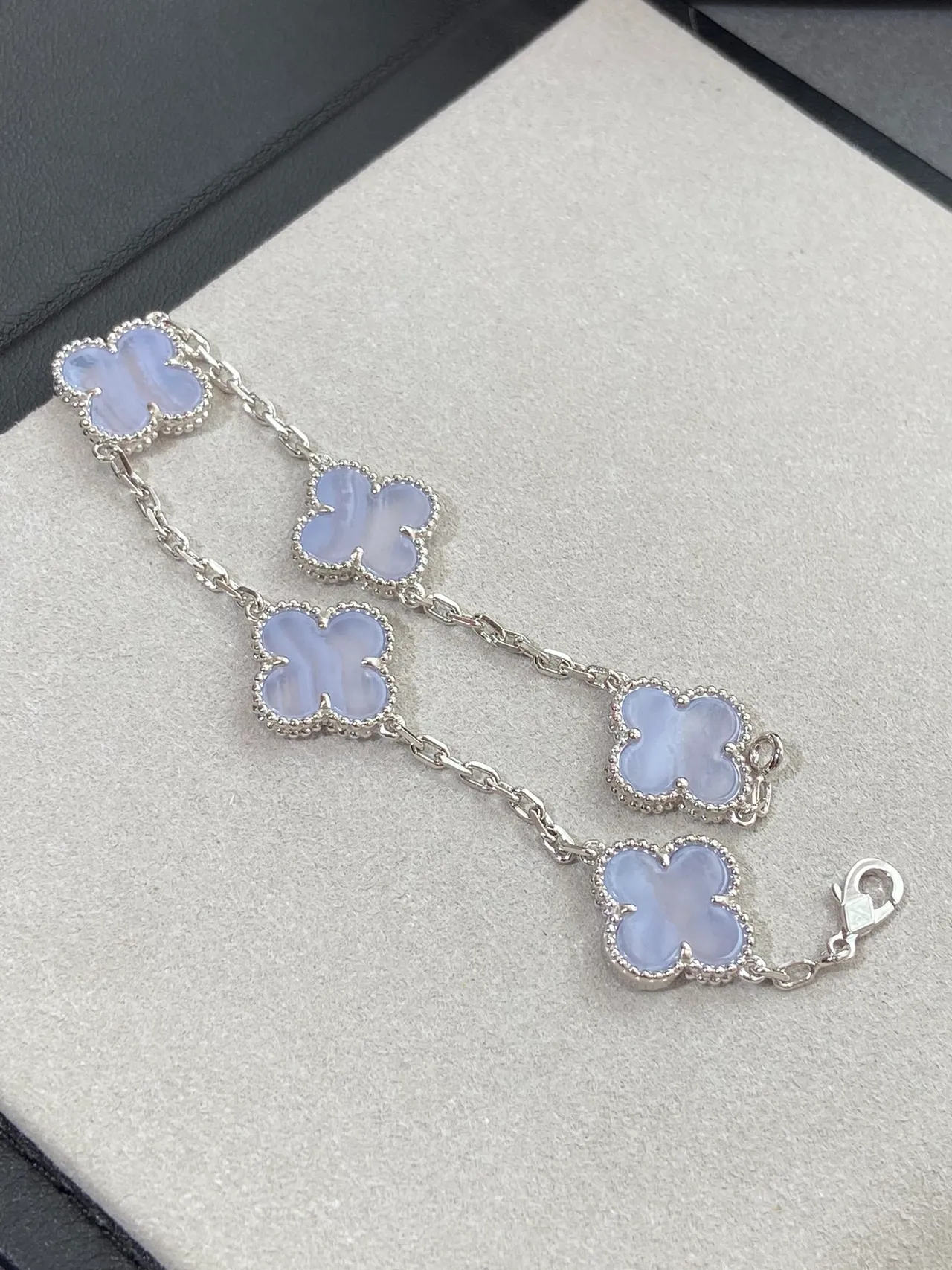 Blue Silver Clover-Link Beaded Bezel Bracelet 7