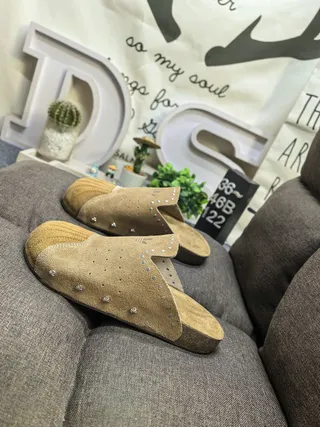 Brown Beige Suede Upper Cork Sole Slippers 7