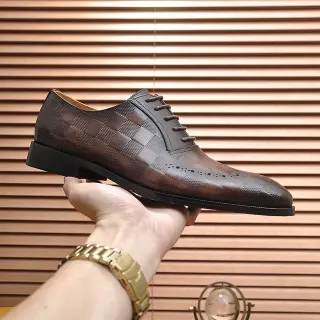 Brown Black Leather Checkered Texture Brogue