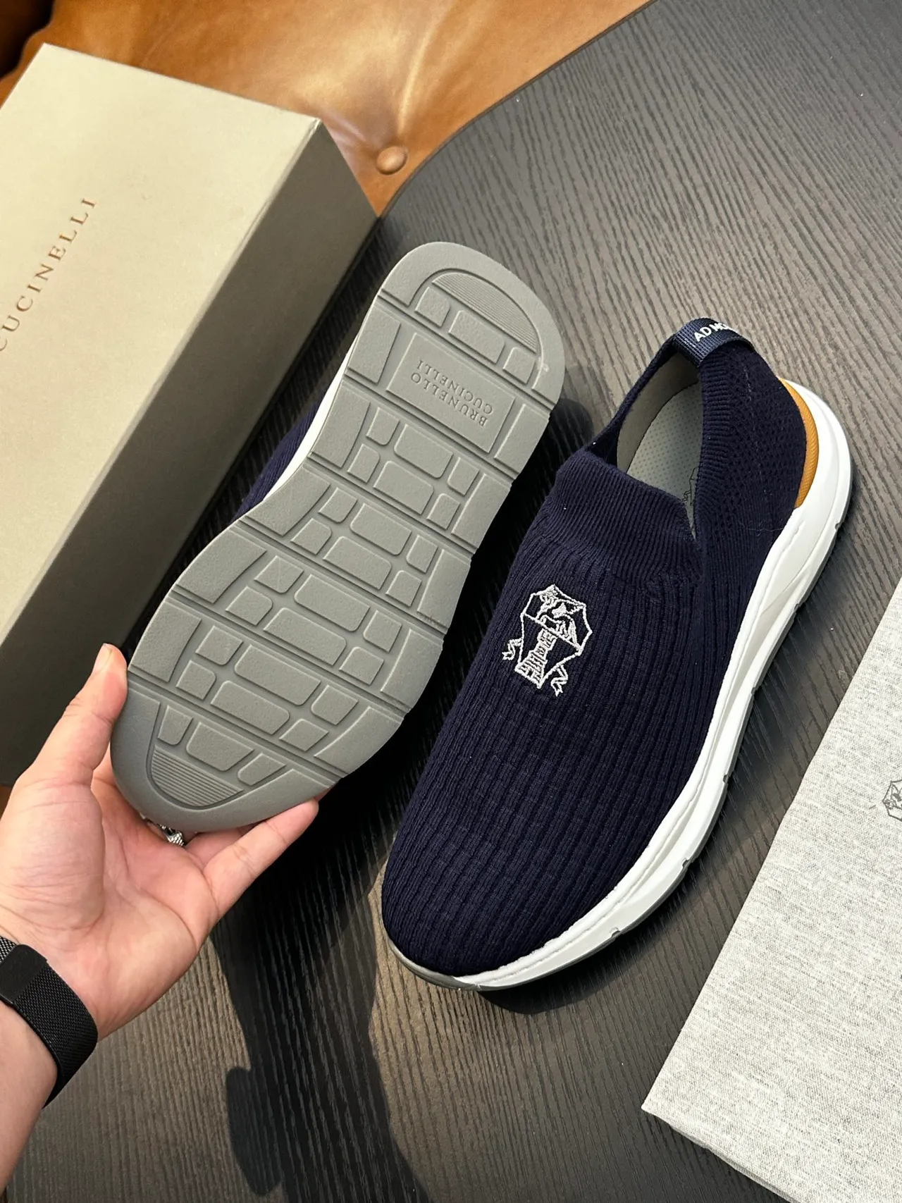 Brunello Cucinelli sapatos casuais slip-on de tricô ribeteado marinho 9