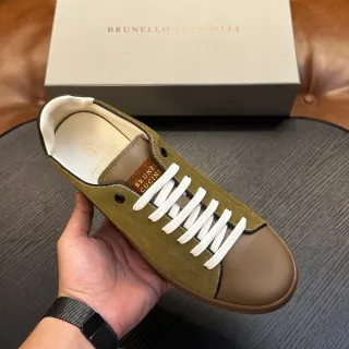 Brunello Cucinelli حذاء كاجوال من سويدي أخضر زيتوني وجلد بني مع روابط