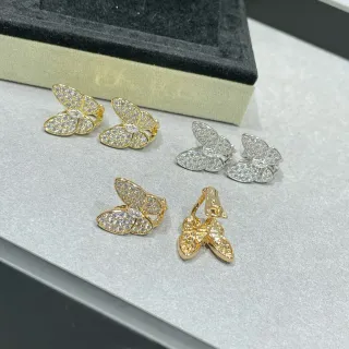 Mariposa Pavé Crystal Stud Aretes