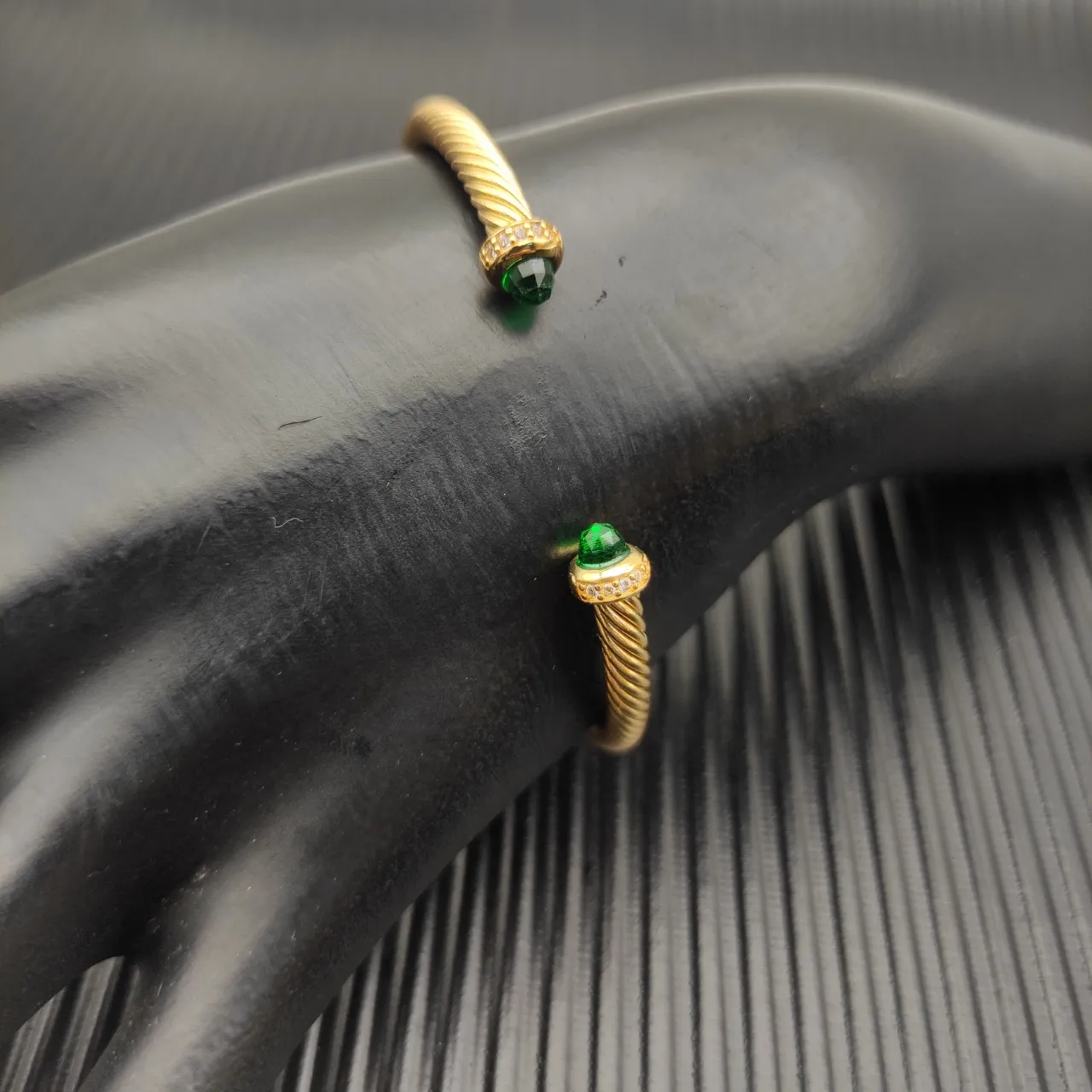 David Yurman Cable Classics সোনালি টোন সবুজ পাথর ব্রেসলেট 7