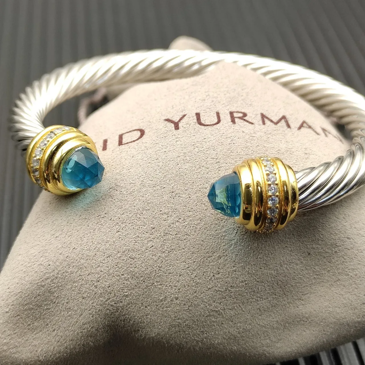David Yurman Cable Classics Bracelete em metal bicolor prata e dourado trançado 5