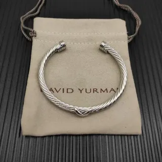 David Yurman Cable Classics Pulsera Nudo Trenzado Plateado