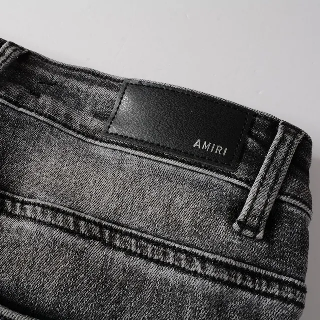 jeans slim-fit cinza lavado com estampa graffiti e design distressed 14