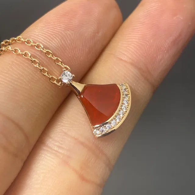 Fan-Shaped Carnelian and Pavé Diamond Pendant Necklace 3
