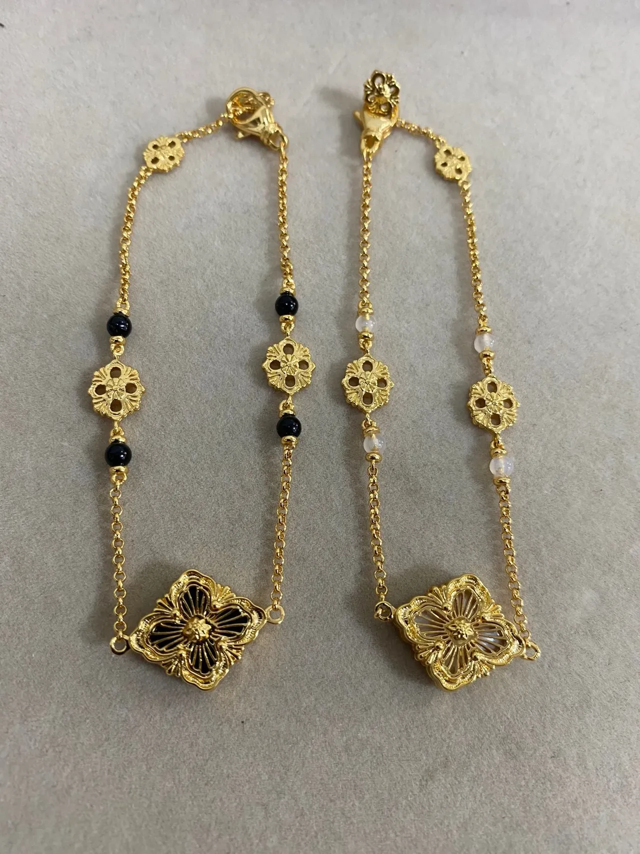Gold Black Chain Floral Motif Links Bracelet 3