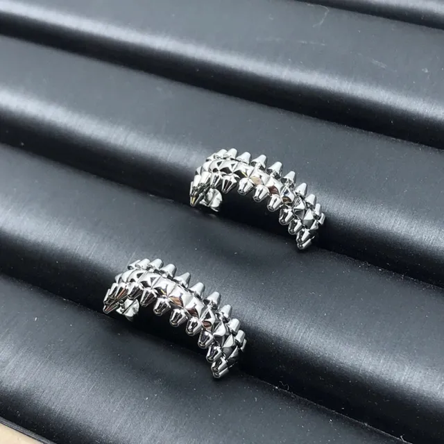 Gold Silver Spiked Pyramid Studs Interlocking Chain-Link Base Ring 5