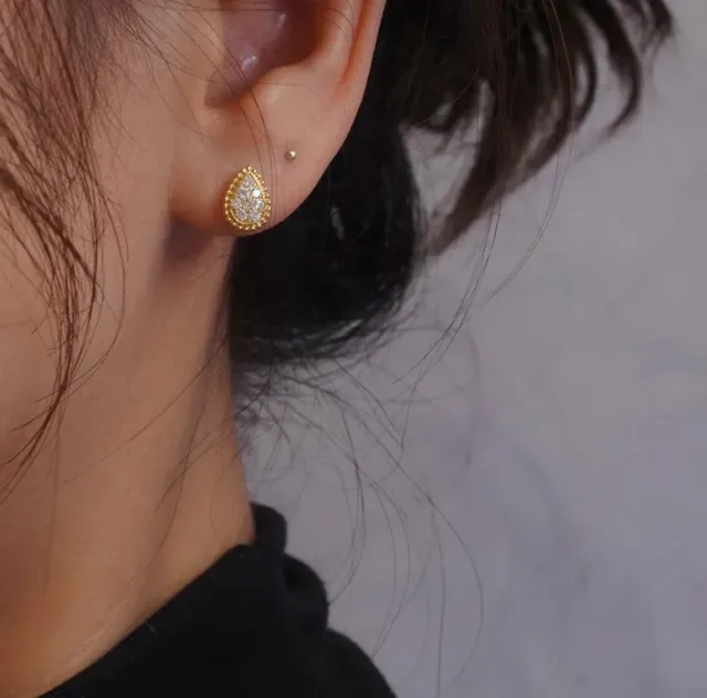Gold-Tone Beaded Border Cluster Stone Teardrop Stud Earrings 8