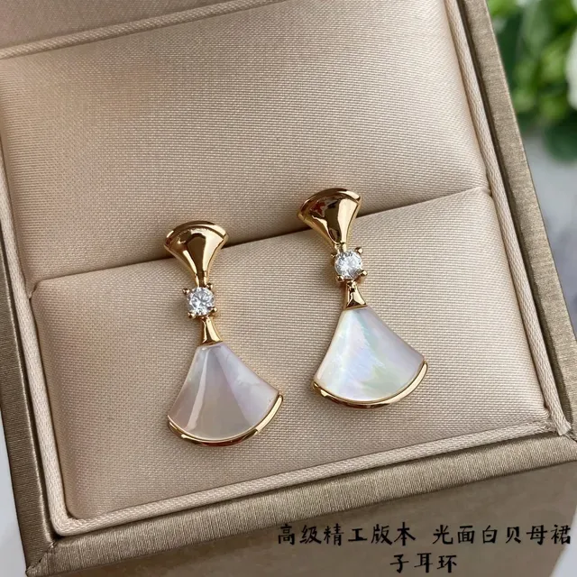 金色扇形白色珍珠母贝水晶耳坠 3