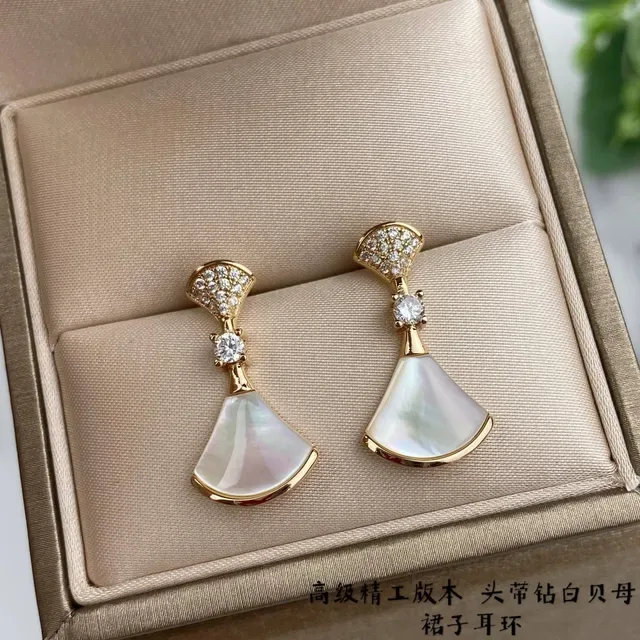 金色扇形白色珍珠母贝水晶耳坠 4