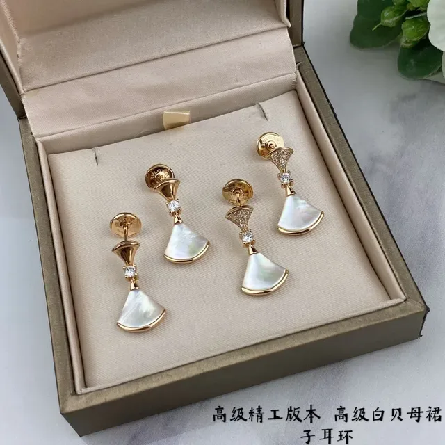 金色扇形白色珍珠母贝水晶耳坠 6