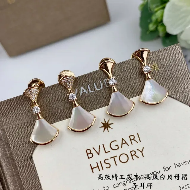 金色扇形白色珍珠母贝水晶耳坠 7