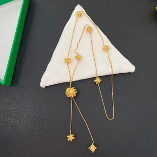 Colliers avec Chaîne Pendante Multi-Pendantifs en Ton Doré