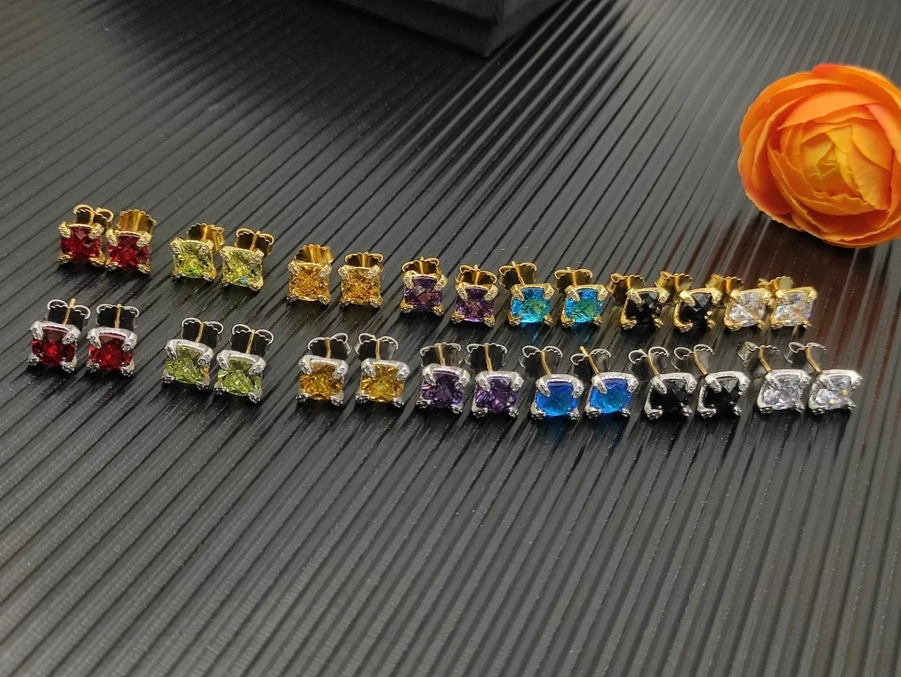 Gold-Tone Twisted Rope Band Claw-Set Gemstone Rings 5