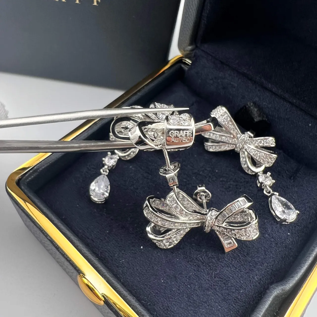 Graff Bow Pavé Diamond Earrings 2