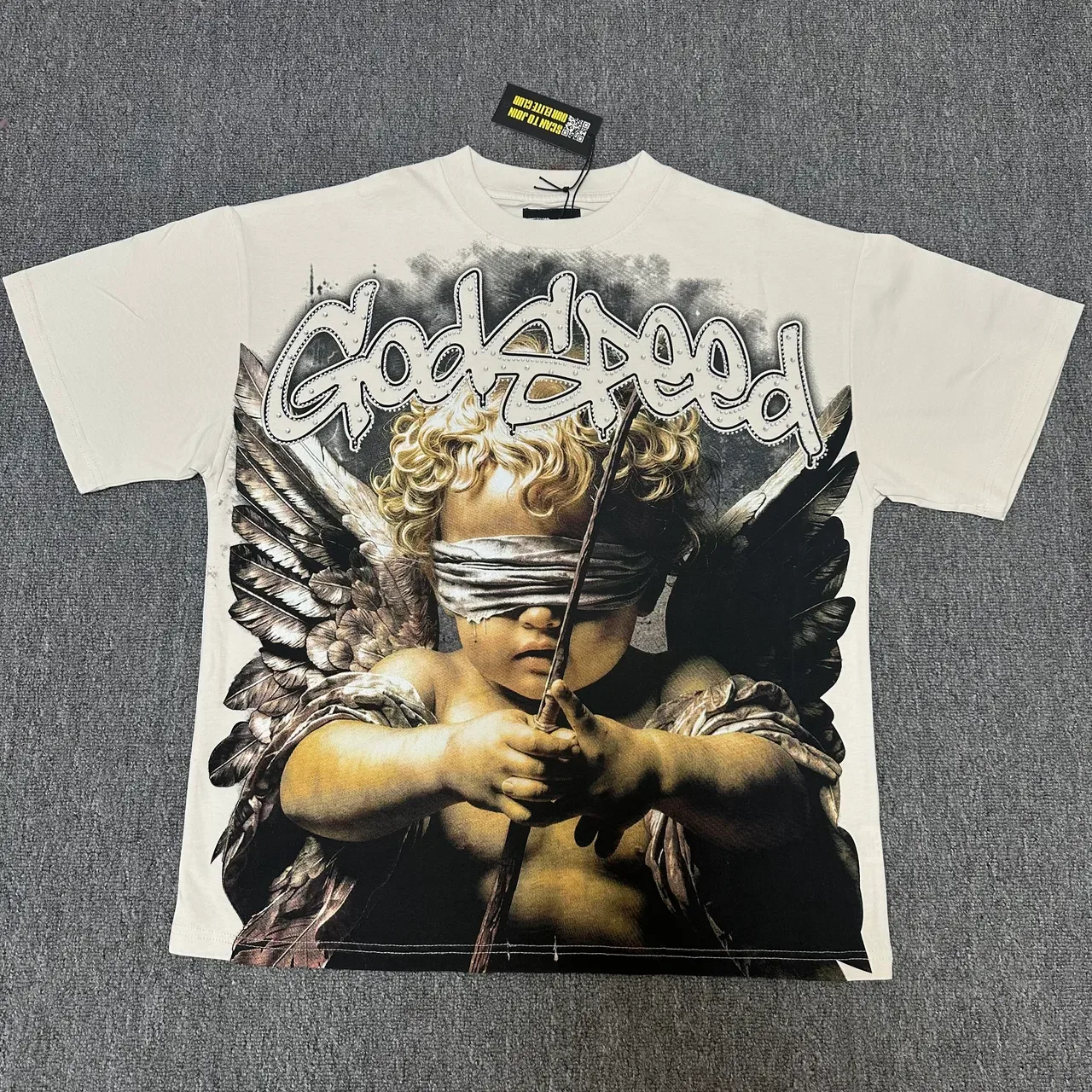 Camiseta com estampa gráfica de querubim de olhos vendados 'Godspeed' 4