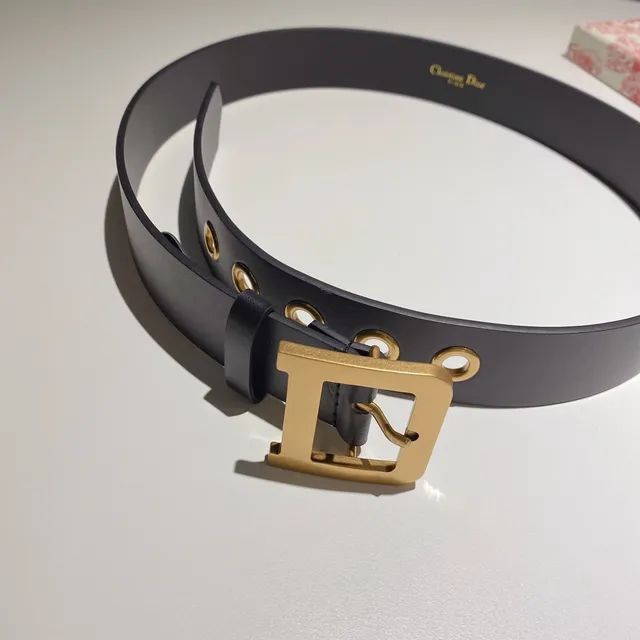 Cinto de couro cinza-dourado com fivela D-Ring estreita 9