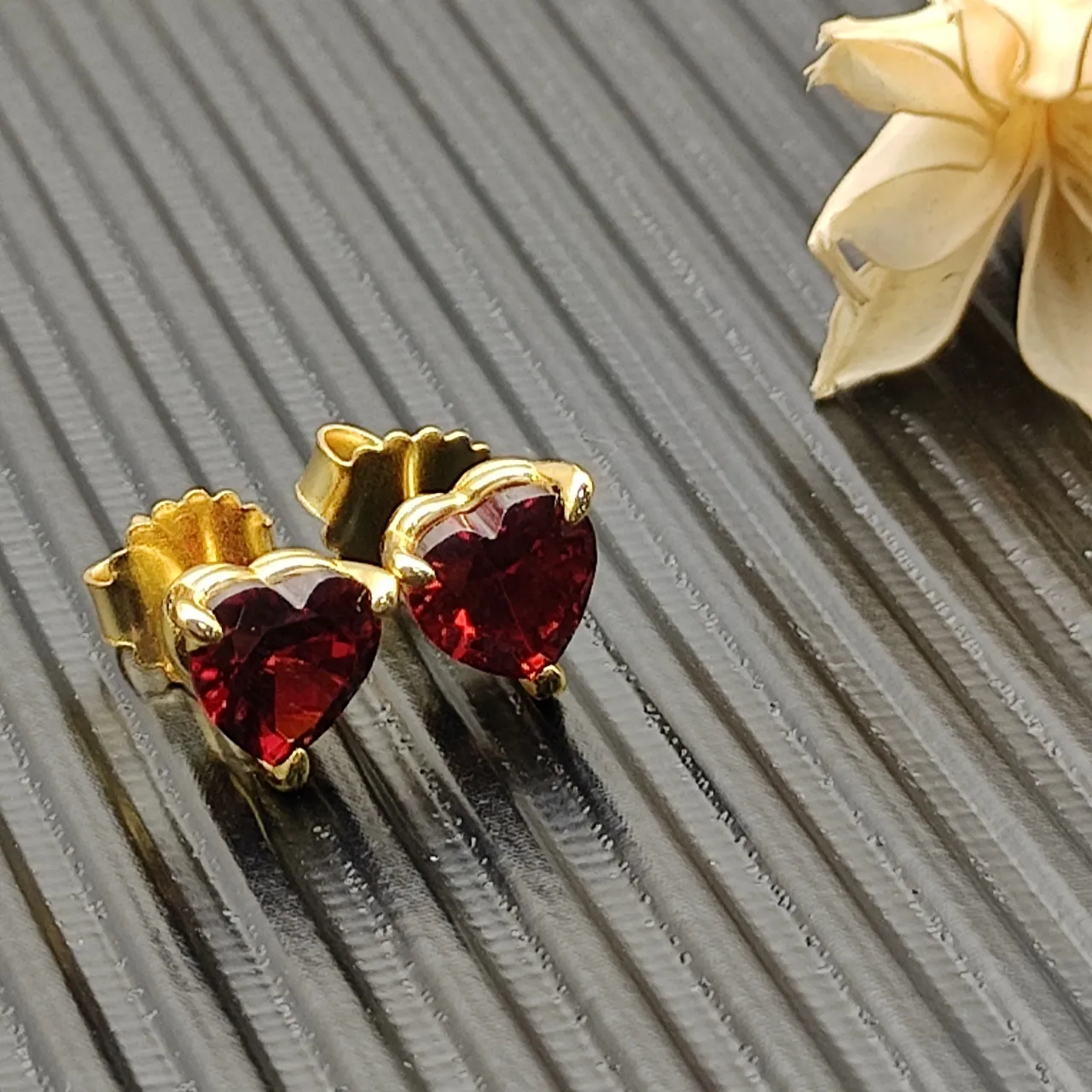 Heart-Shaped Faceted Red Gemstone Gold-Tone Stud Earrings 6