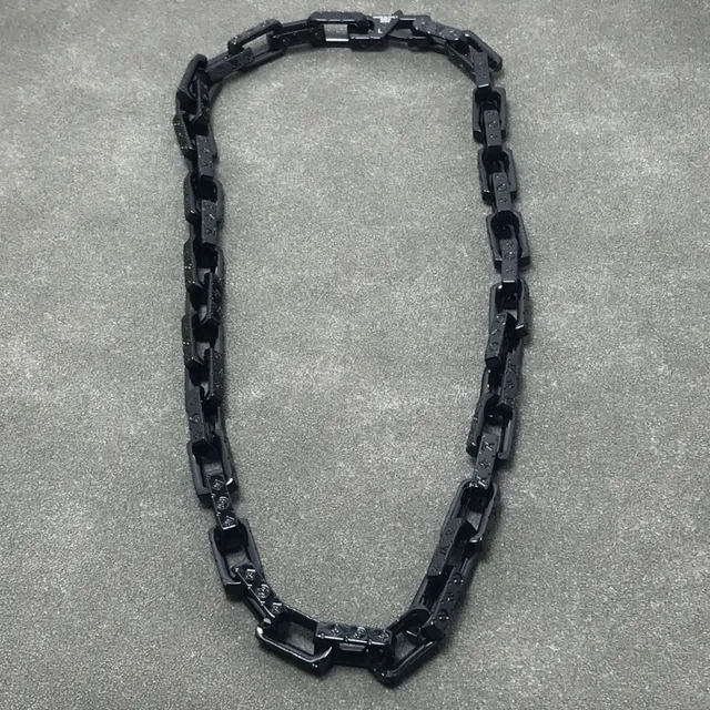 Matte Black Rectangular Link Industrial Chain Necklace 3