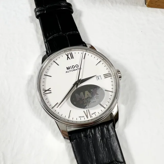 Mido Multifort Chronometer Open Heart Esfera blanca Correa negra Reloj mecánico 2