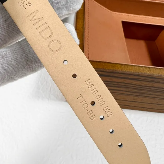 Mido Multifort Chronometer Open Heart Esfera blanca Correa negra Reloj mecánico 5