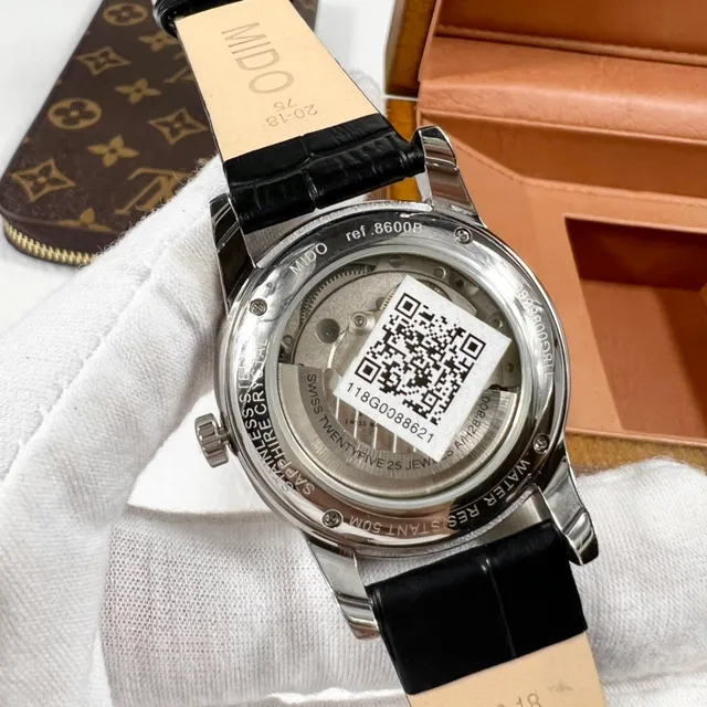 Mido Multifort Chronometer Open Heart Esfera blanca Correa negra Reloj mecánico 6