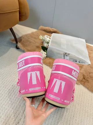 Moon Boot গোলাপি তাপপরোধী ড্রস্ট্রিং কাফ স্নো বুট 5