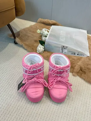 Moon Boot গোলাপি তাপপরোধী ড্রস্ট্রিং কাফ স্নো বুট 9