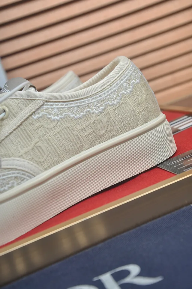 Off-White Lace-Trimmed Textile Sneaker 2