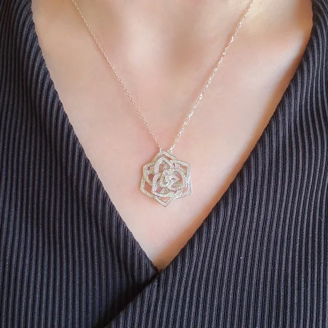 Piaget Rose Openwork Pavé Necklace 9
