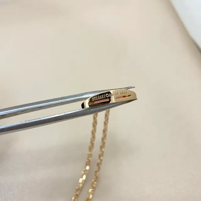 Pink Gold Fan-Shaped Pendant Enamel Necklace 4
