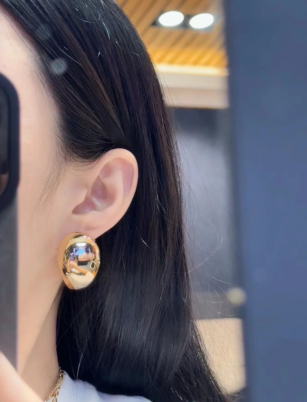 Polished Gold Teardrop Hoop Earrings 4